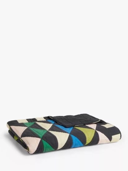 Triangles Patchwork Bedspread